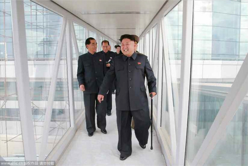 金正恩视察平壤国际机场 朴奉珠黄炳誓陪同（组图）