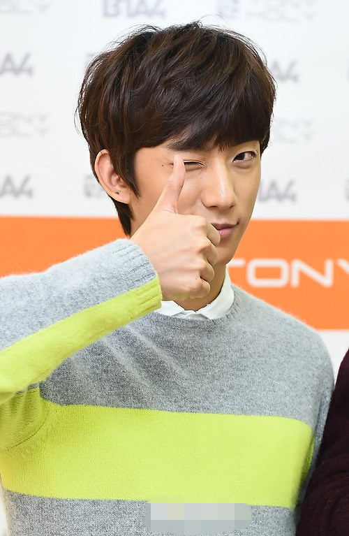 B1A4粉丝会人气爆棚 BARO攻灿搞怪卖萌引尖叫（组图）