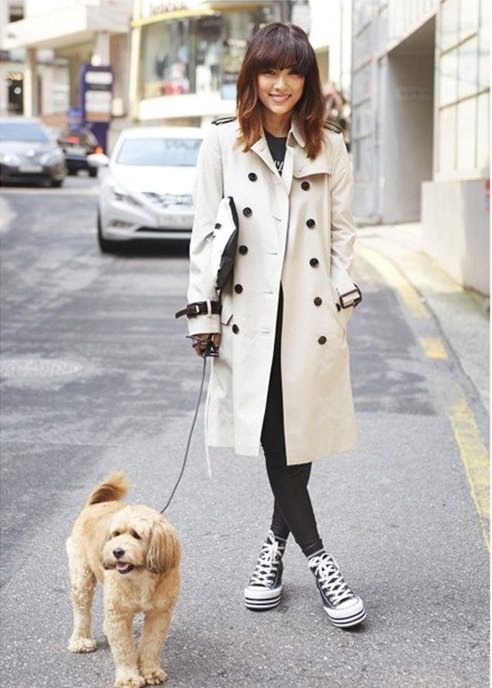 “野性”李孝利PK“阳光”Clara 韩国性感女王要易主？（组图）