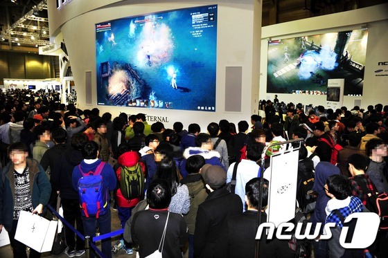 韩国最大游戏展“G-STAR”人气火爆 一票难求（组图）