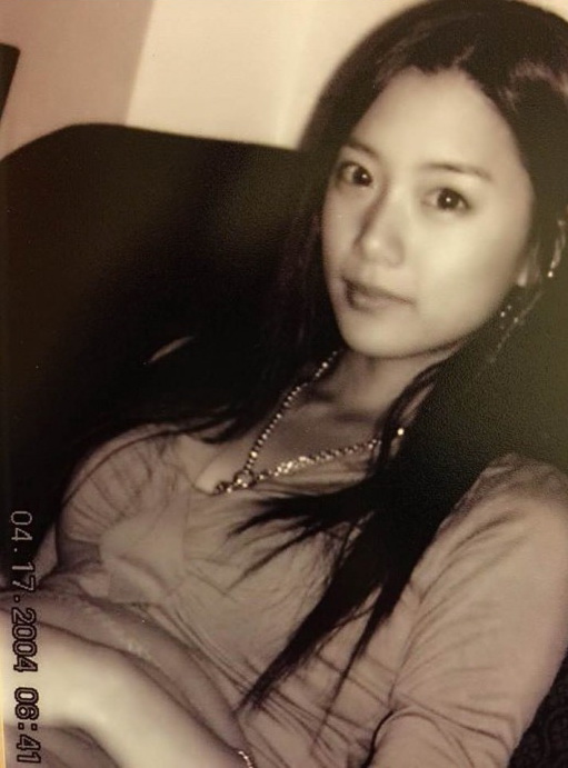 韩性感新星Clara十年前照片公开 青涩美貌引热