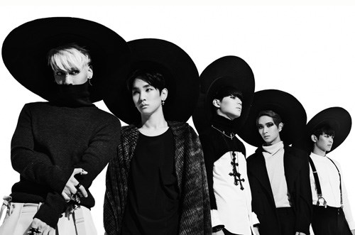 SHINee演唱会现场专辑将于11日开卖（组图）