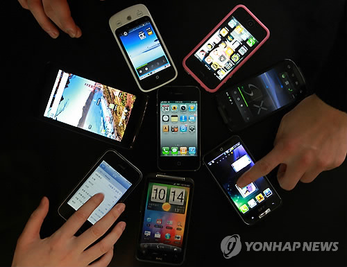 韩国人每天使用智能手机时间超3小时 年轻人成“主力”