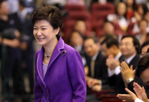 朴槿惠当选韩总统两周年 朝野对执政状况看法不同