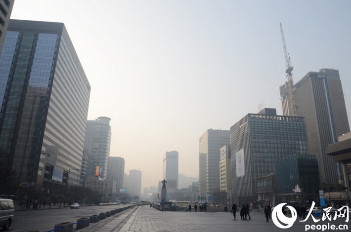 韩国多地出现严重雾霾天气 首尔天空灰蒙蒙一片(组图)