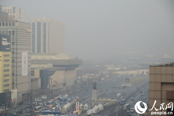 韩国多地出现严重雾霾天气 首尔天空灰蒙蒙一片(组图)