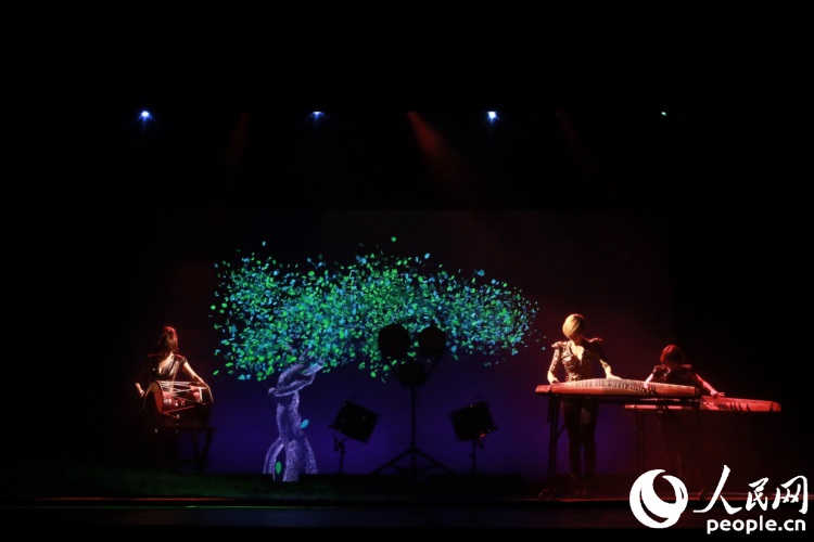 感受韩国综合表演秀KABOOM的无限魅力（组图）