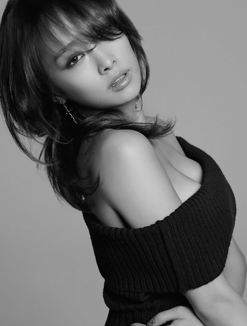 韩歌手妮可性感美照公开 展致命诱惑（组图）