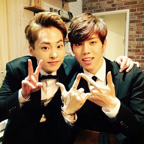 EXO XIUMIN晒与INFINITE东雨合照 展兄弟情（图）