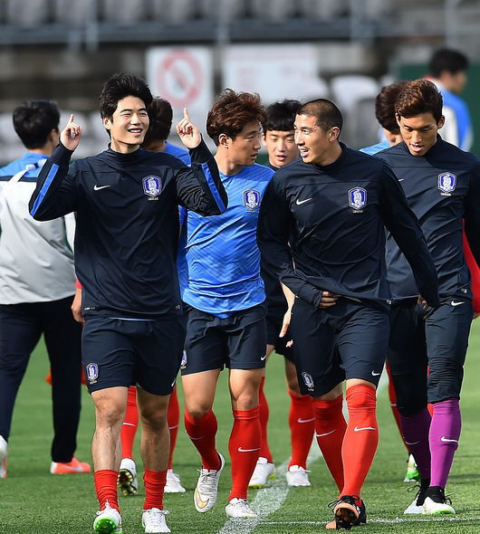 韩国队积极备战亚洲杯 将与澳大利亚队争冠【组图】