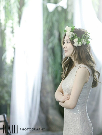 韩星尹相铉与Maybee婚纱照公开 浪漫唯美洋溢幸福感（组图）