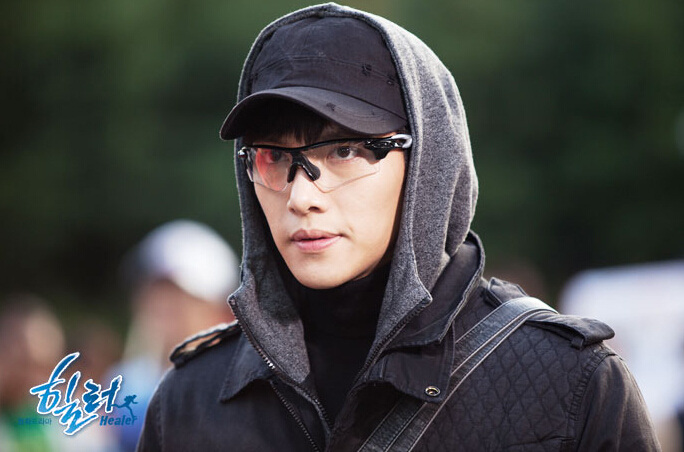 《Healer》池昌旭酷爱自拍 表情帝自拍照大集锦（组图）