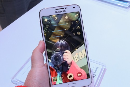 三星GALAXY E7发布：定位中端市场【组图】