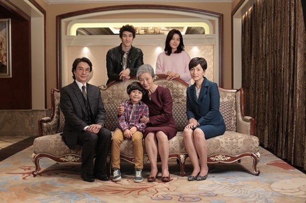 金荷娜李治廷携手出演《幸福家庭打造计》有望10月上映（组图）