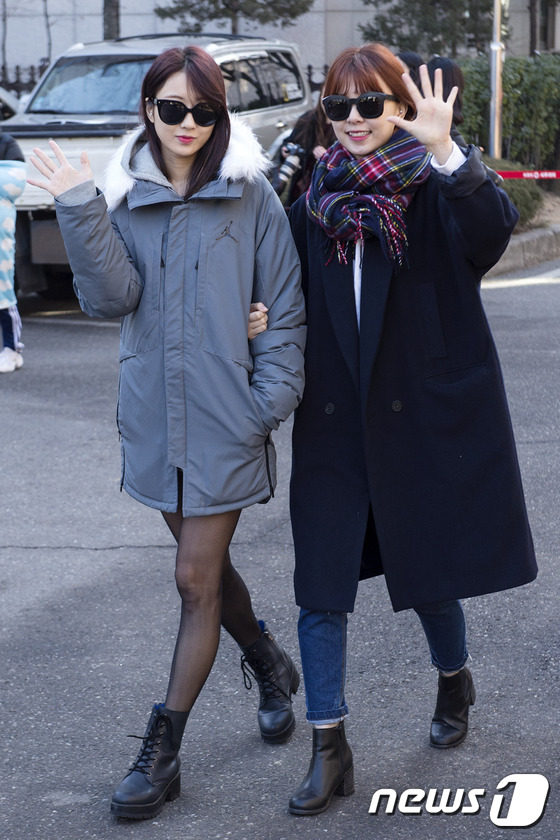 f(x) 4minute齐回归 Amber钟铉solo身份同台PK（组图）