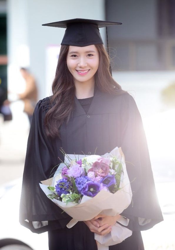 少女时代允儿大学毕业 与男友李胜基同校【组图】