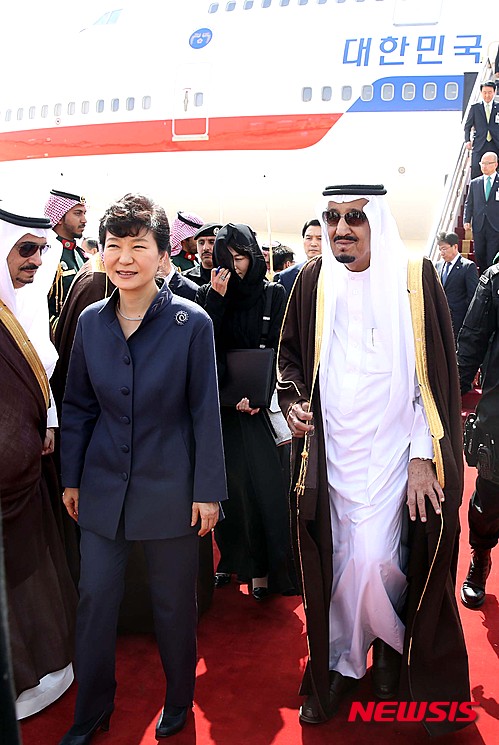韩国沙特举行首脑会谈 签核电出口谅解备忘录
