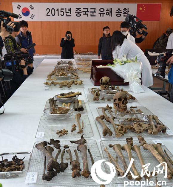 中韩双方16日举行第二轮在韩中国人民志愿军烈士遗骸装殓仪式（组图）