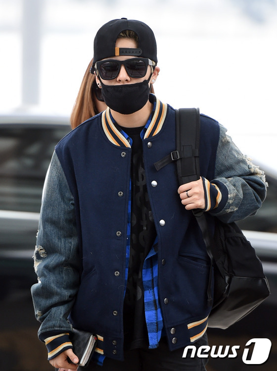F(X)Amber郑秀晶Luna现身机场 三人三色展现高冷魅力（组图）