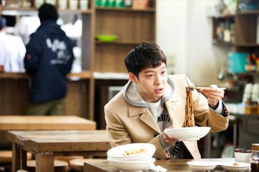 朴有天新剧变身大胃王 《看见味道的少女》4月
