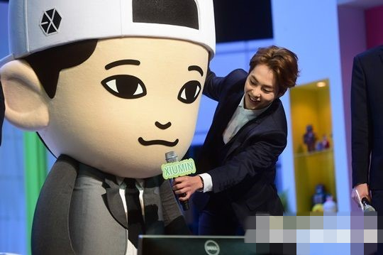 颜值高！EXO见面会展反转魅力 世勋撒娇伯贤嘟嘴呆萌【组图】