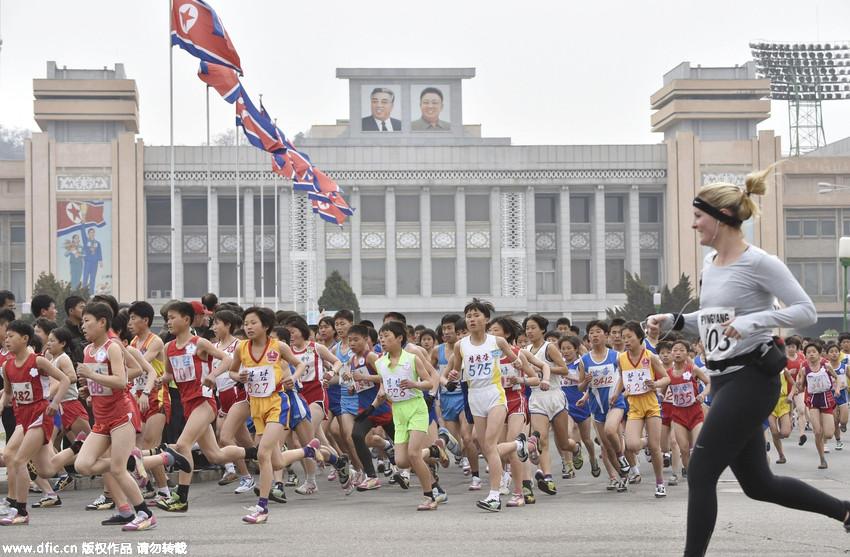 【高清】600余外国人参加朝鲜平壤年度马拉松赛