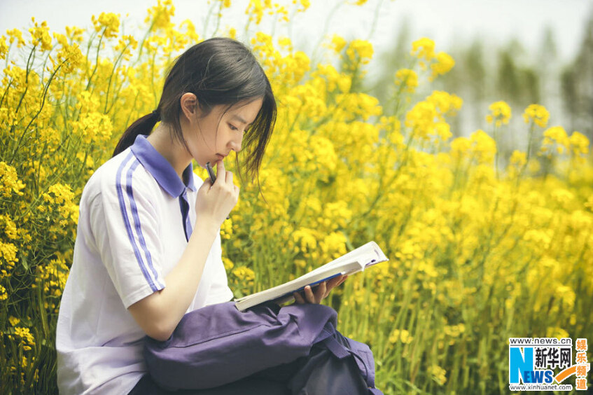 吴亦凡穿校服变身最帅学长 