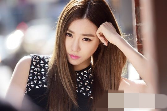 少女时代Tiffany零下温度拍画报 花絮照公开【组图】