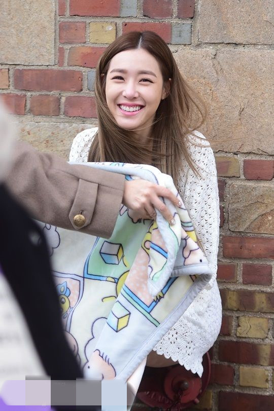 少女时代Tiffany零下温度拍画报 花絮照公开【组图】