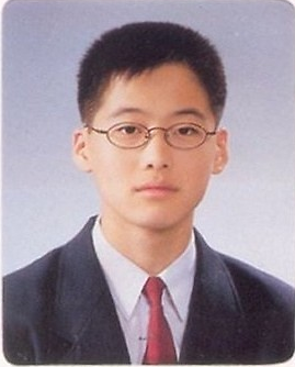 金秀贤李敏镐丁一宇罕见毕业照 一眼看出整容的明星脸【组图】