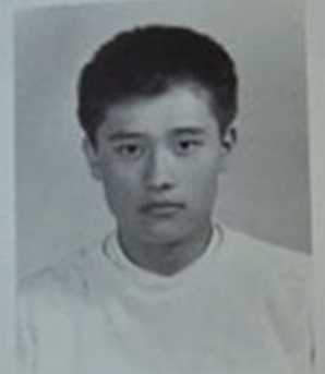 金秀贤李敏镐丁一宇罕见毕业照 一眼看出整容的明星脸【组图】