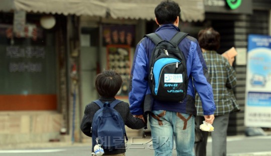 【韩国那些事】韩国男性可休育婴假？上班族哭诉：担心多假难休