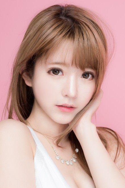 韩国颜值逆天女孩yurisa最新美照 短发＆学生妹造型惊艳【组图】