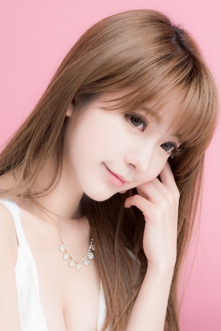 韩国颜值逆天女孩yurisa最新美照 短发＆学生妹造型惊艳【组图】