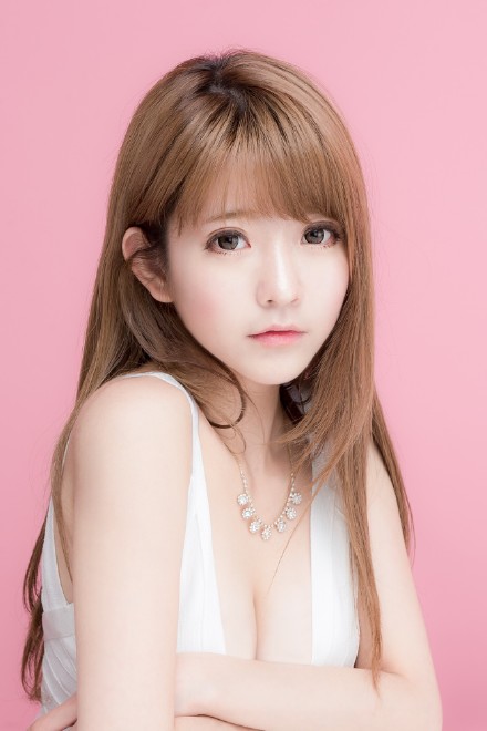 韩国颜值逆天女孩yurisa最新美照 短发＆学生妹造型惊艳【组图】