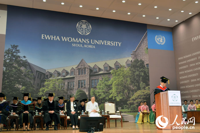 联合国秘书长潘基文成为梨花女大女性学首位男博士【组图】
