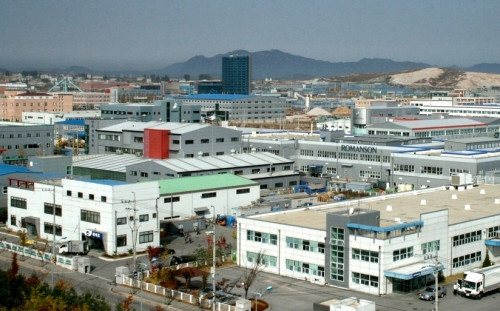 资料图片：朝鲜开城工业园区。