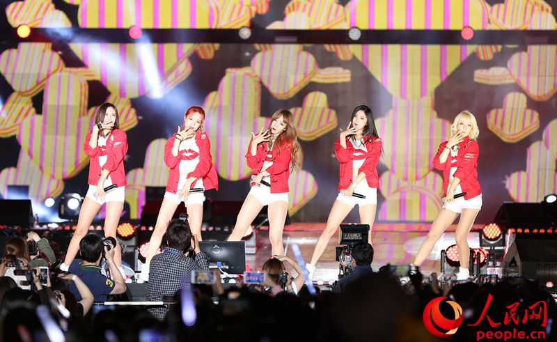 EXO、神话、AOA等出席乐天家族演唱会【组图】