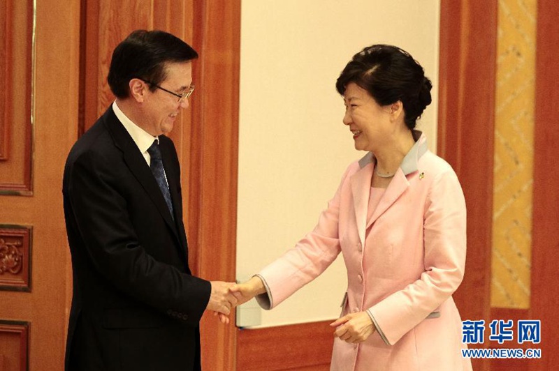 韩国总统朴槿惠会见中国商务部部长高虎城（图）
