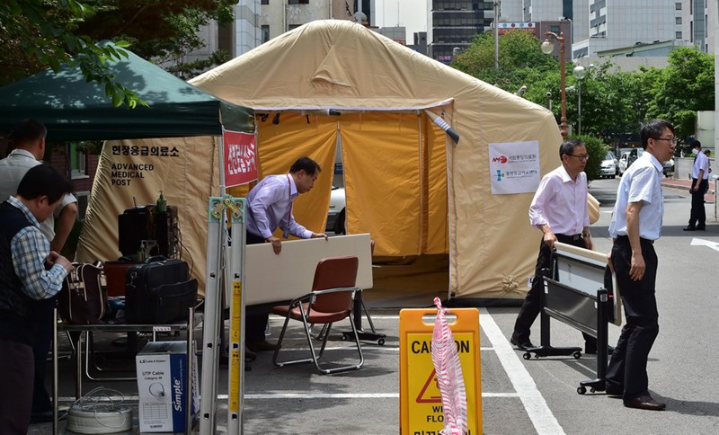 韩国一名与首位中东呼吸综合征感染者有接触的疑似病患死亡【组图】