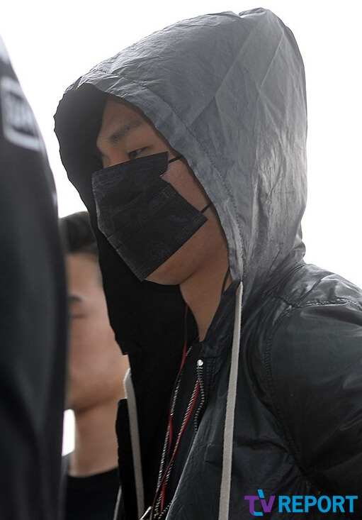 bigbang全员现身机场赴上海 权志龙白衬衫帅气变型男【组图】