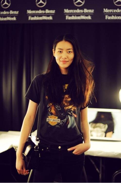 刘雯崔始源真的假戏真做？ 刘雯绝美性感私照曝光【组图】