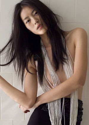 刘雯崔始源真的假戏真做？ 刘雯绝美性感私照曝光【组图】