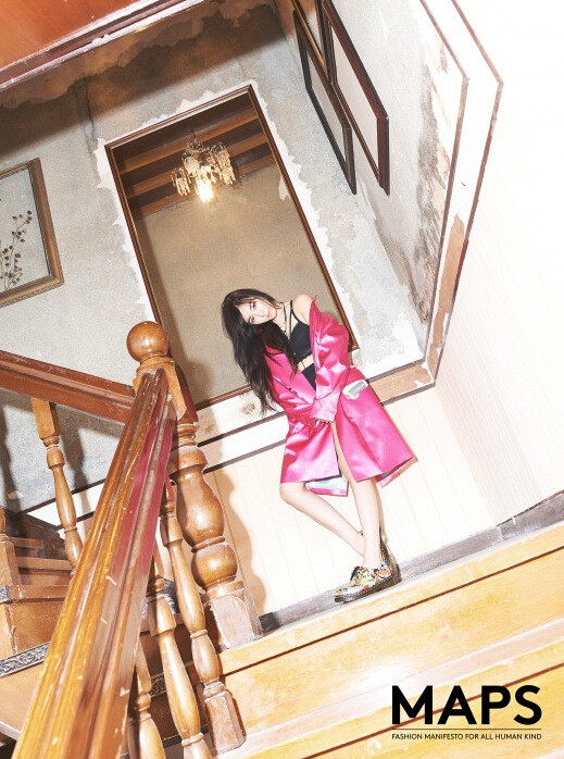 少女时代Tiffany写真公开 露美背妩媚性感【组图】
