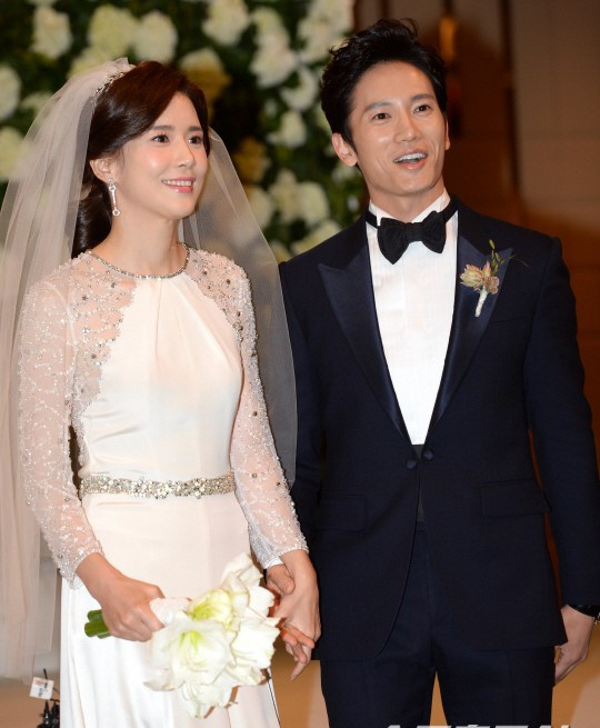 金秀贤出席裴勇俊婚礼送祝福 韩星豪华婚礼及大牌嘉宾全盘点【组图】
