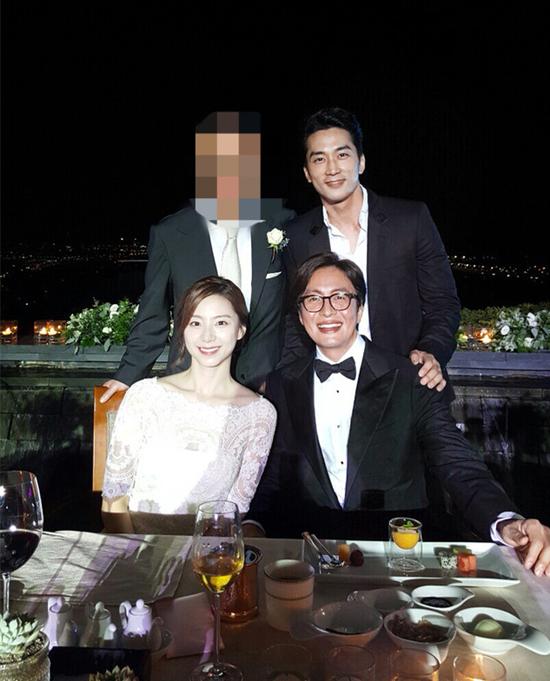 金秀贤出席裴勇俊婚礼送祝福 韩星豪华婚礼及大牌嘉宾全盘点【组图】