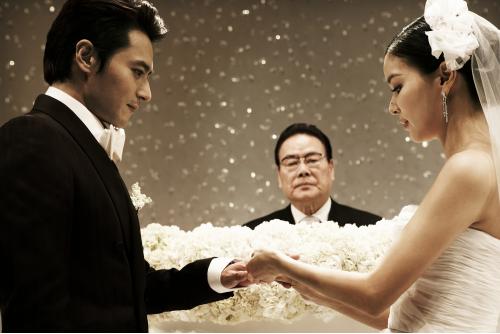 金秀贤出席裴勇俊婚礼送祝福 韩星豪华婚礼及大牌嘉宾全盘点【组图】