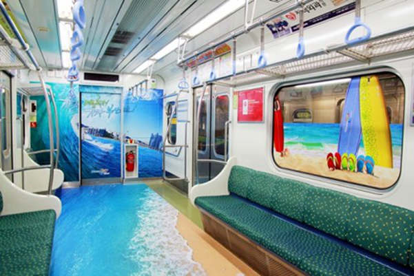 在地铁上看海：釜山“海滩地铁”带来清凉一夏【组图】