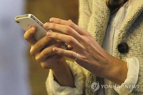 韩国出现MERS疫情后，民众网络购物量大增。（图片来源：韩联社）