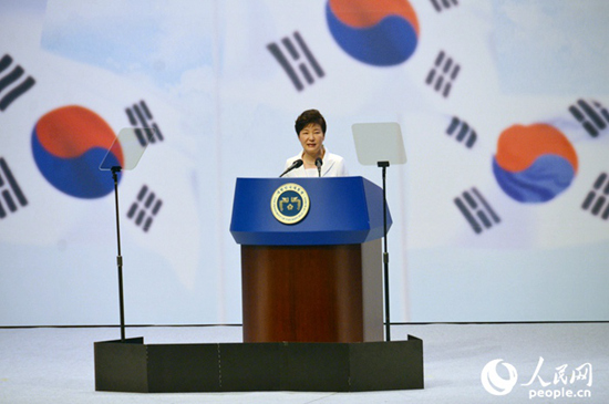 朴槿惠回应安倍谈话称令人遗憾 韩各界指责安倍缺乏真诚